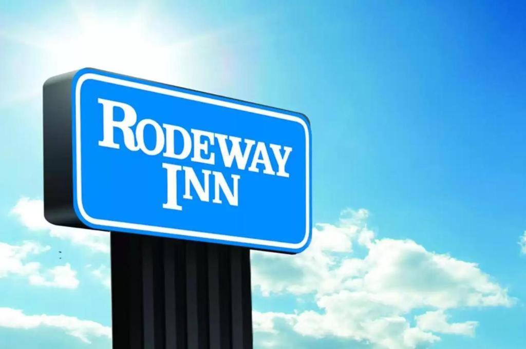 Rodeway Inn West Memphis Bagian luar foto